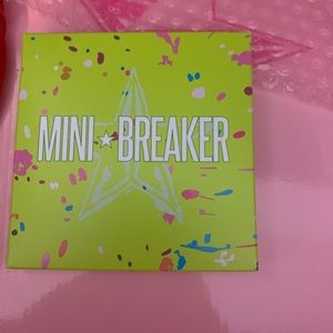 Mini breaker palette